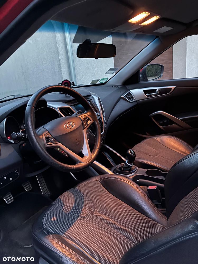 Hyundai Veloster 1.6 GDI Style - 22