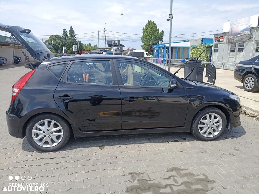 Hyundai i30 1.4 DOHC GL CLASSIC - 3