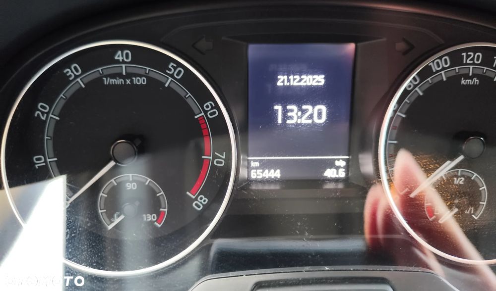 Skoda Fabia 1.0 Ambition - 10