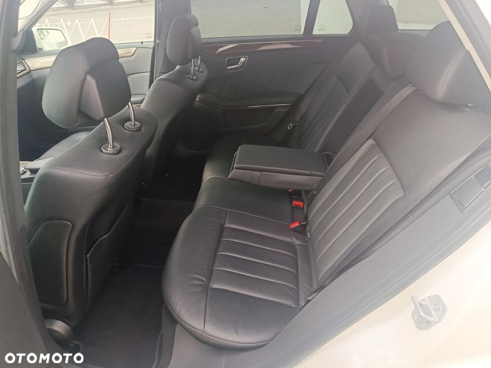 Mercedes-Benz Klasa E - 21