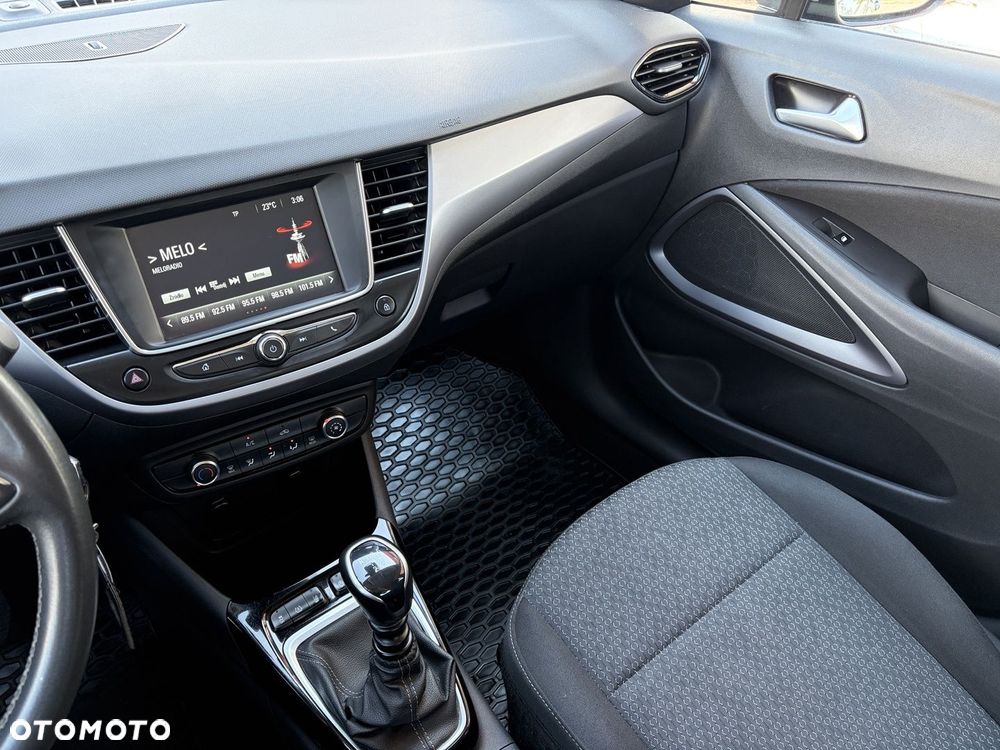 Opel Crossland X - 15
