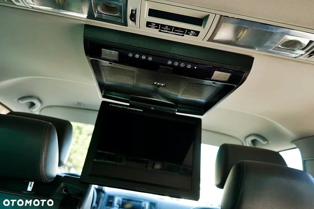 Volkswagen Multivan - 26