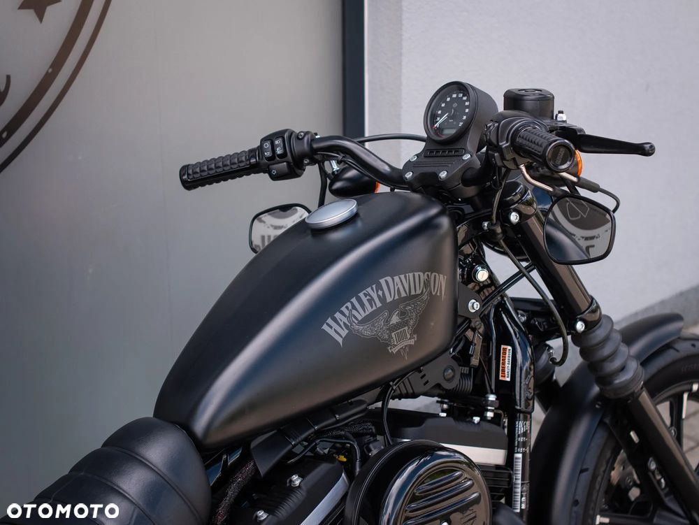 Harley-Davidson Sportster Iron 883 - 5