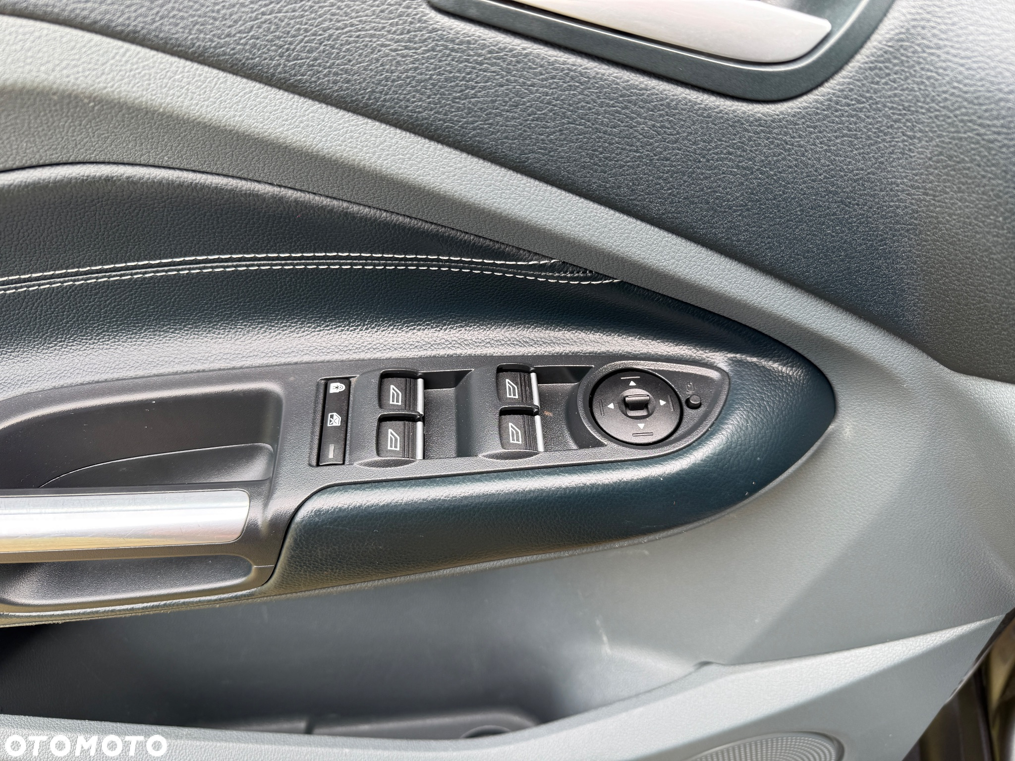 Ford Grand C-MAX 1.6 TDCi Start-Stop-System Business Edition - 16