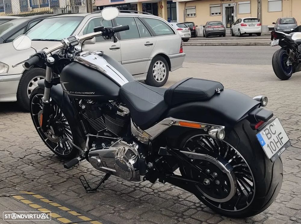 Harley-Davidson FX Breakout - 8