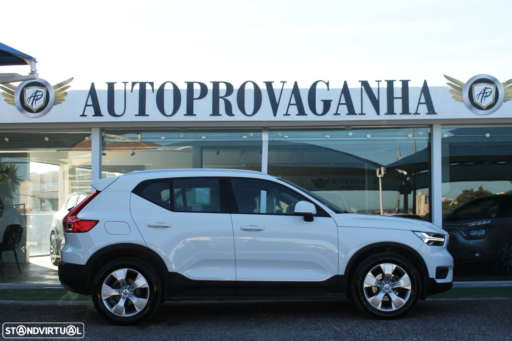 Volvo XC 40 1.5 T2 Momentum Core - 29