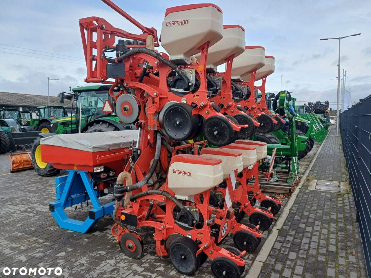 Gaspardo Manta 8MTR + Monosem Ferti Avant - 1