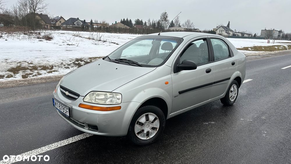 Chevrolet Aveo - 4