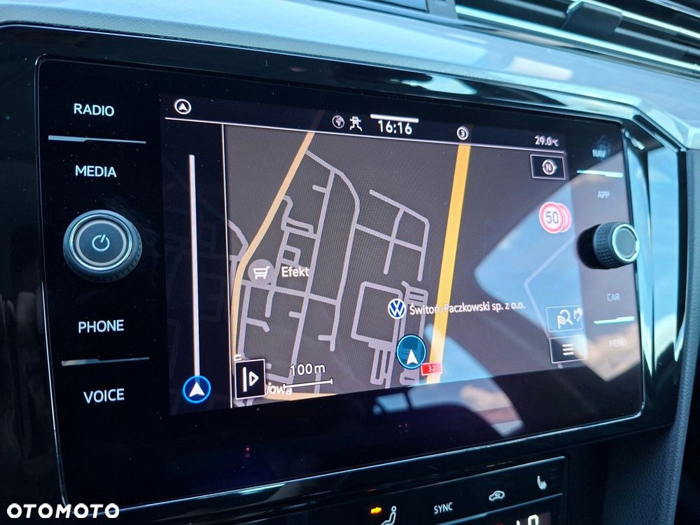 Volkswagen Passat - 22