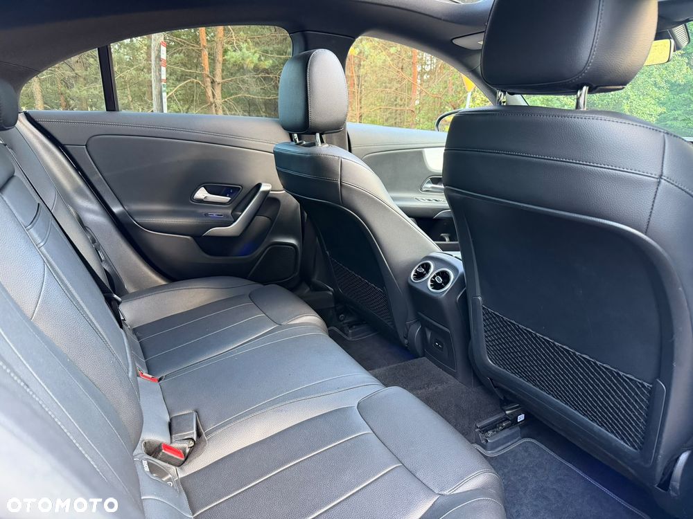 Mercedes-Benz CLA 250 AMG Line 7G-DCT - 21