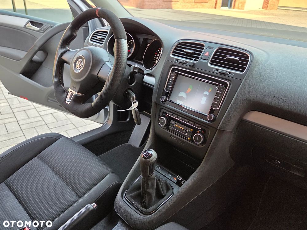 Volkswagen Golf 1.2 TSI BlueMotion Technology MATCH - 23