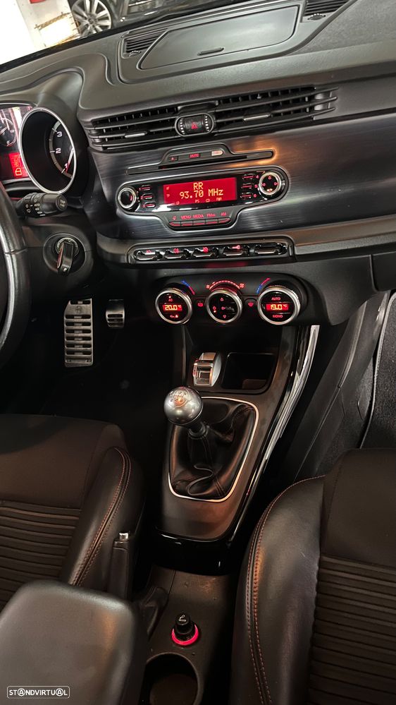 Alfa Romeo Giulietta 1.6 JTDM Veloce - 14