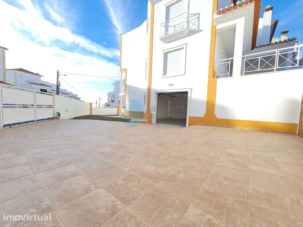 Moradia V4 no centro da Ericeira com vista Mar - Grande imagem: 4/32
