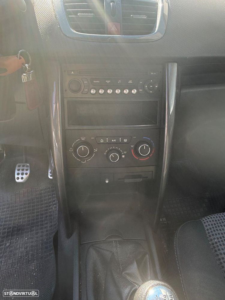 Peugeot 207 1.4 HDi Sport - 8