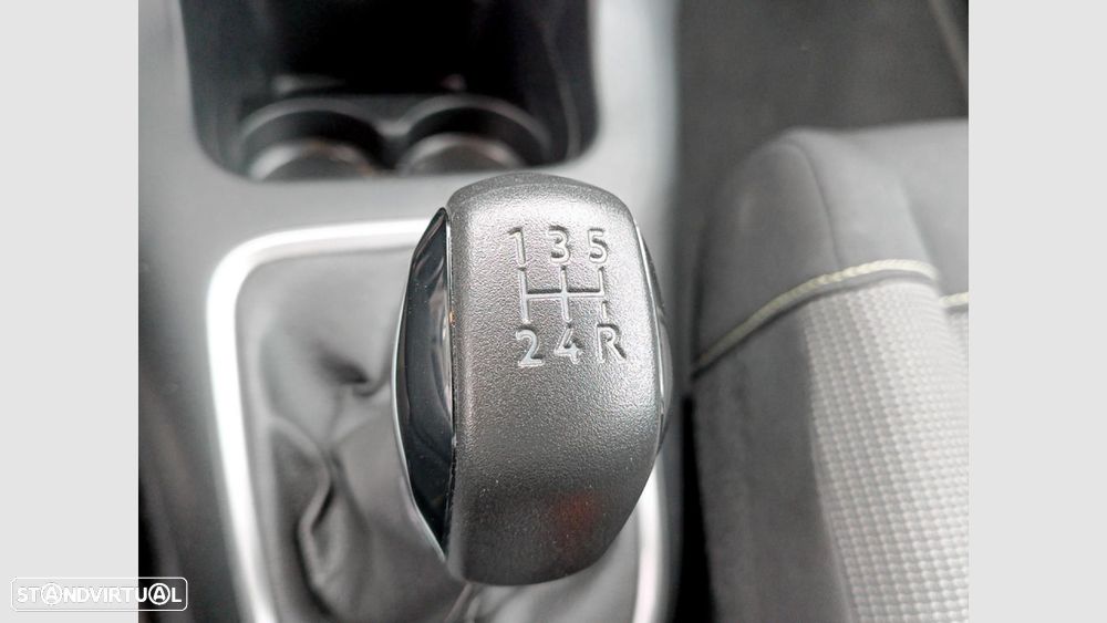 Citroën C3 1.2 PureTech Max - 23