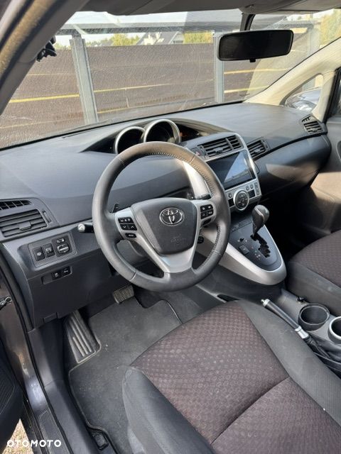 Toyota Verso - 8
