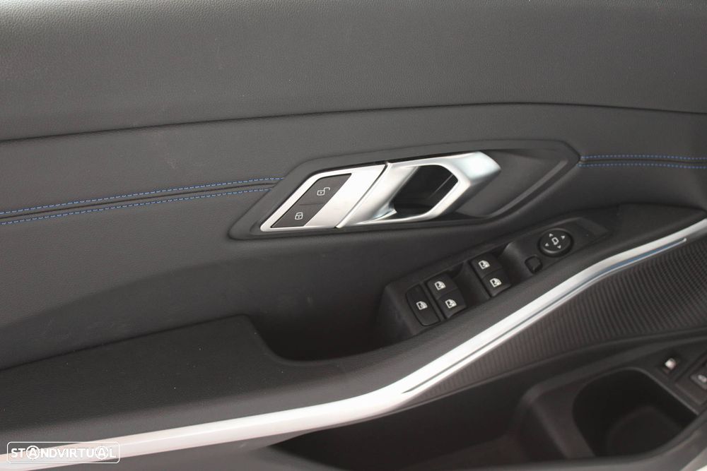 BMW 330 e Pack M Auto - 6