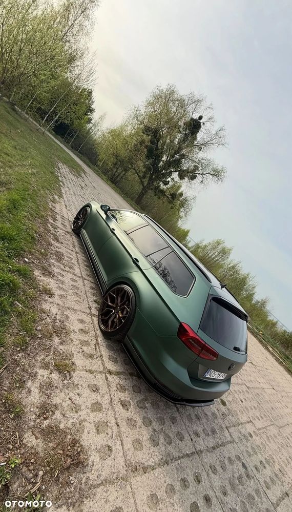 Volkswagen Passat - 4