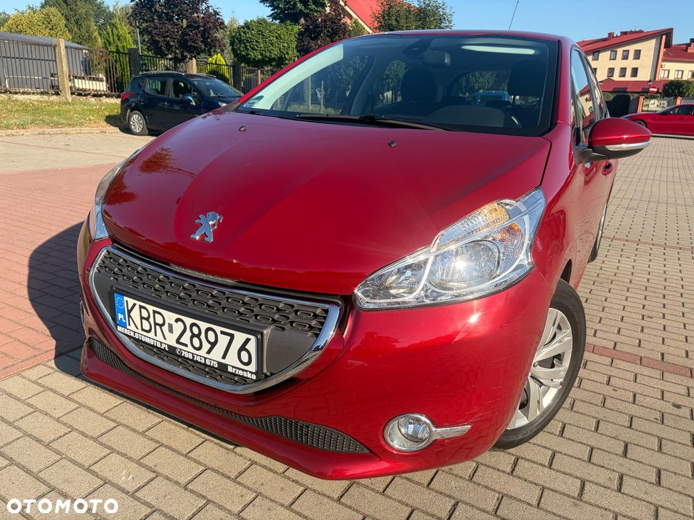 Peugeot 208 95 VTI Allure - 5