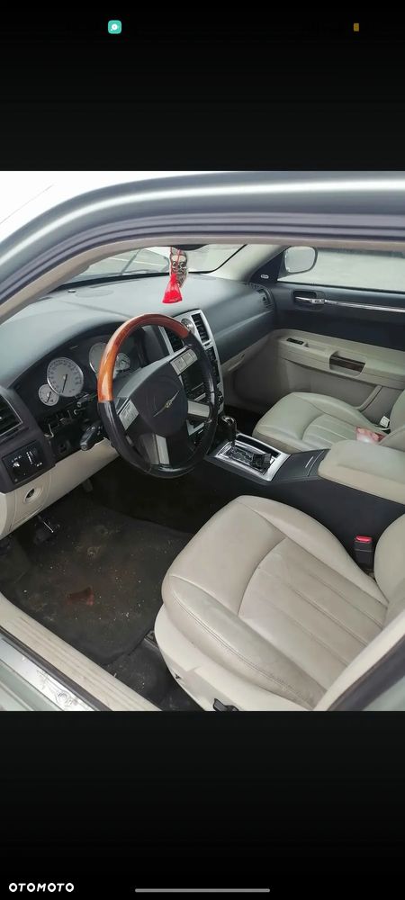 Chrysler 300C 2.7 V6 - 1