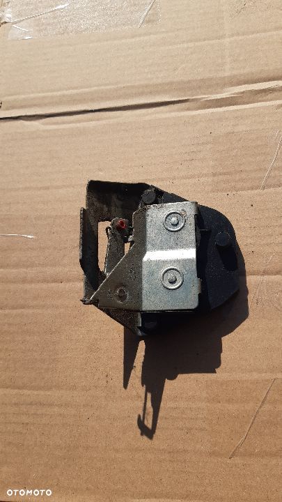 Partner Berlingo I zamek drzwi prawy bok LIFT - 2