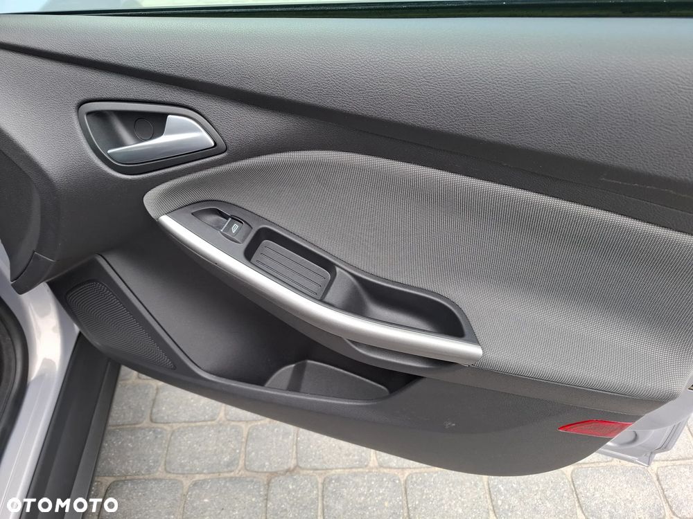 Ford Focus 1.6 Gold X (Trend) - 30