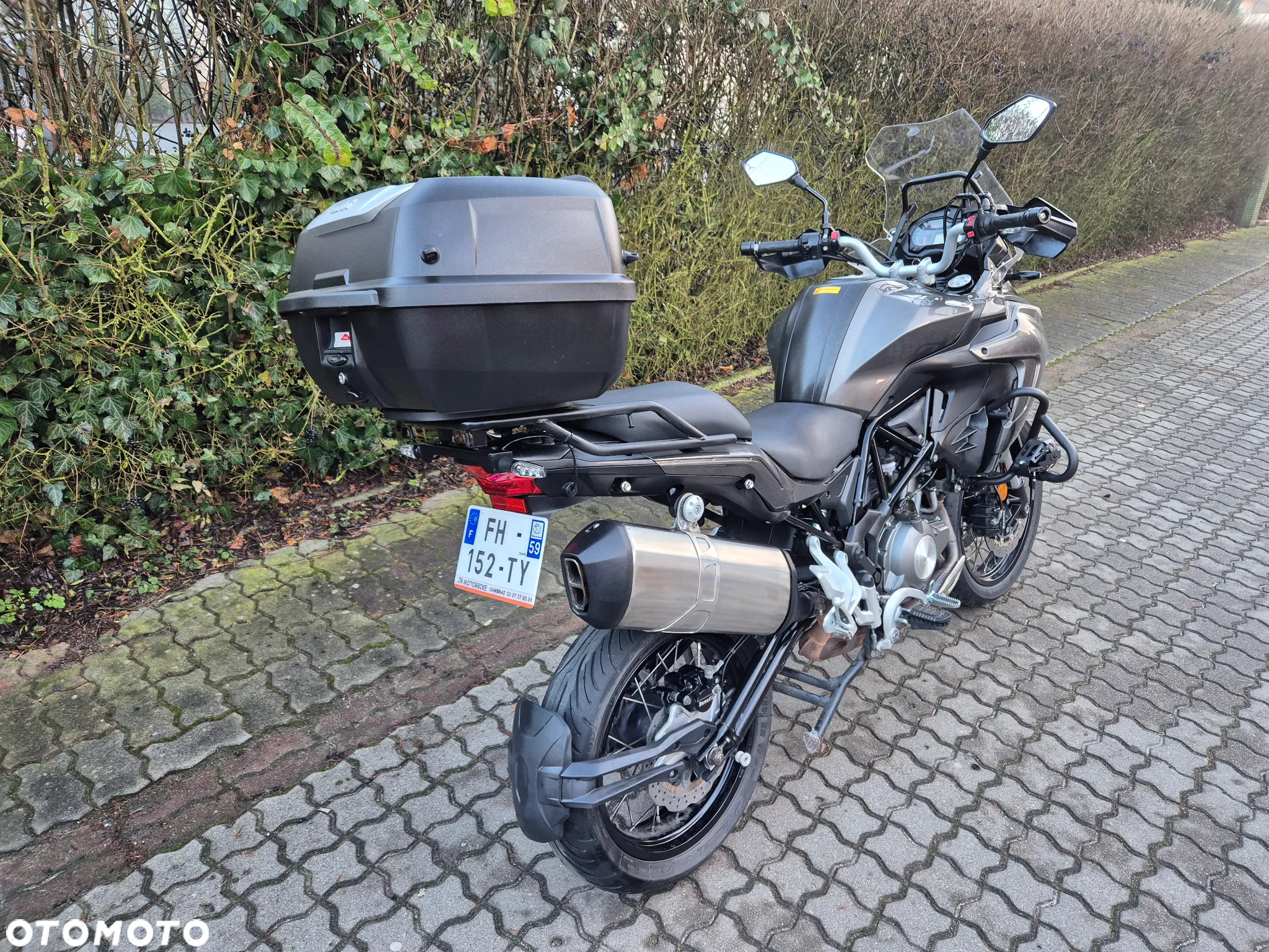 Benelli TRK 502X - 21