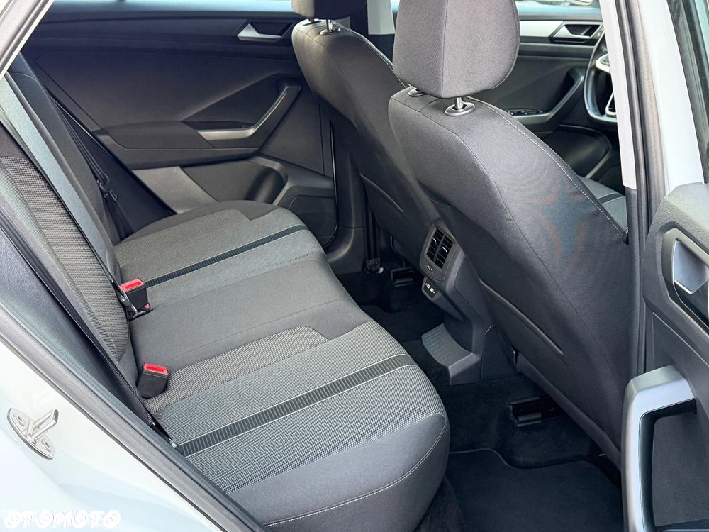 Volkswagen T-Roc - 36