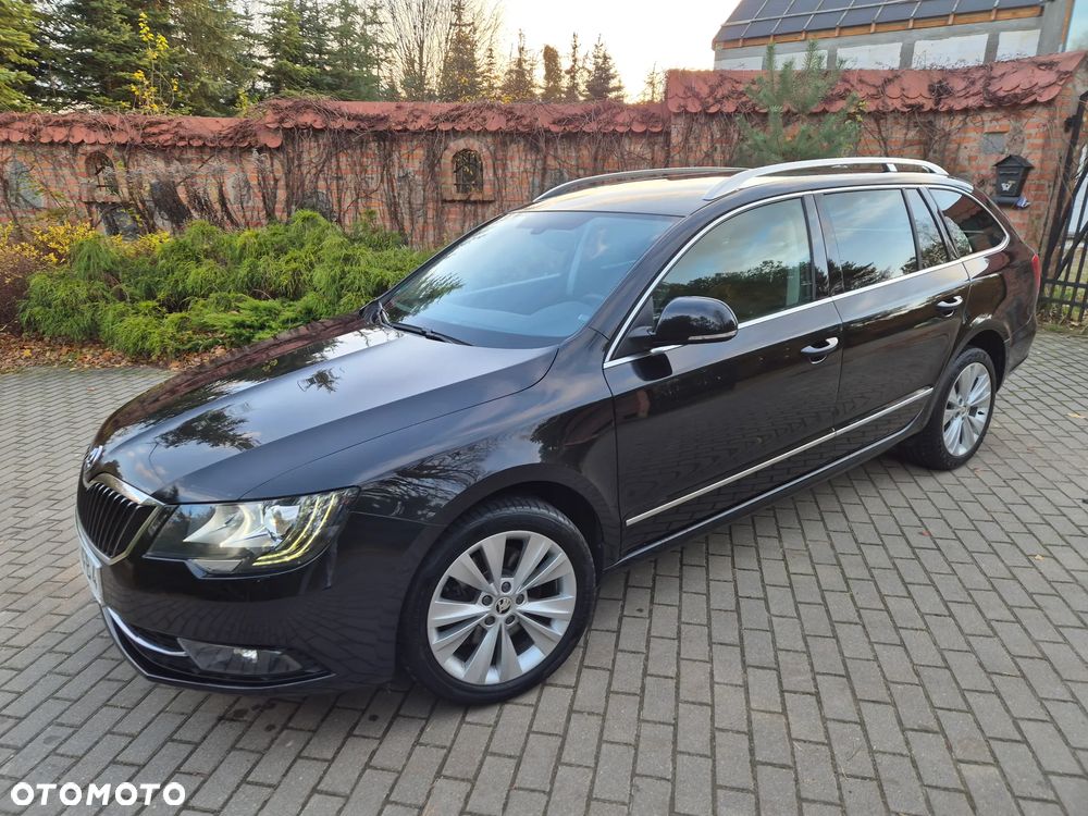 Skoda Superb Combi 2.0 TDI DSG Exclusive - 11