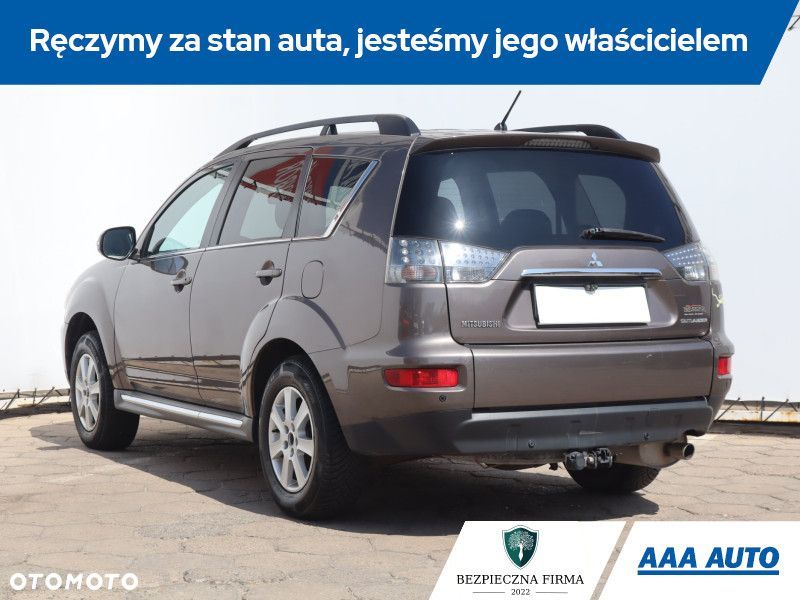 Mitsubishi Outlander - 6