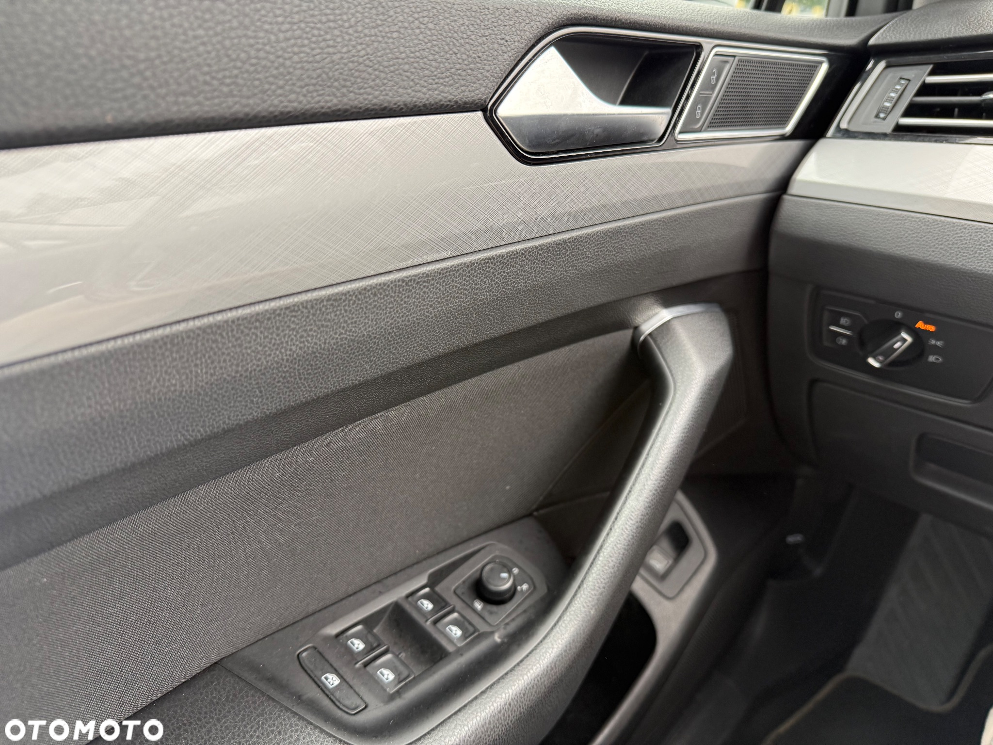Volkswagen Passat 2.0 TDI EVO Business DSG - 19