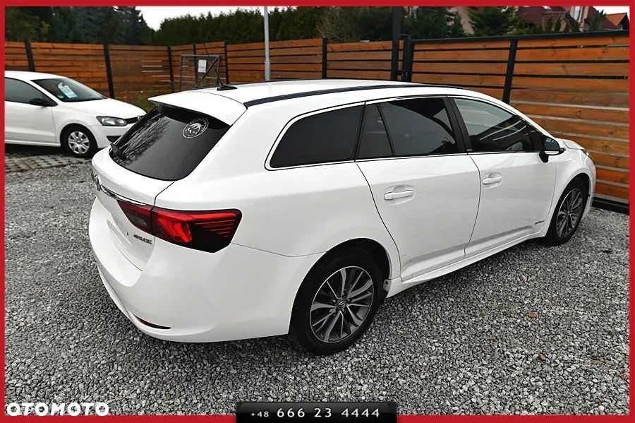Toyota Avensis Touring Sports 1.6 D-4D Executive - 12