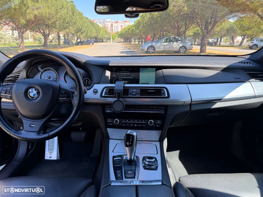 BMW 740 d Pack M - 10
