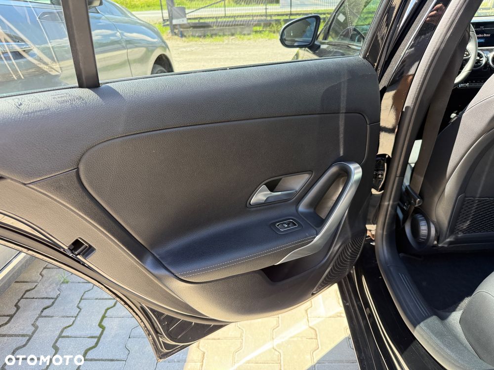 Mercedes-Benz Klasa A 200 Progressive 7G-DCT - 12