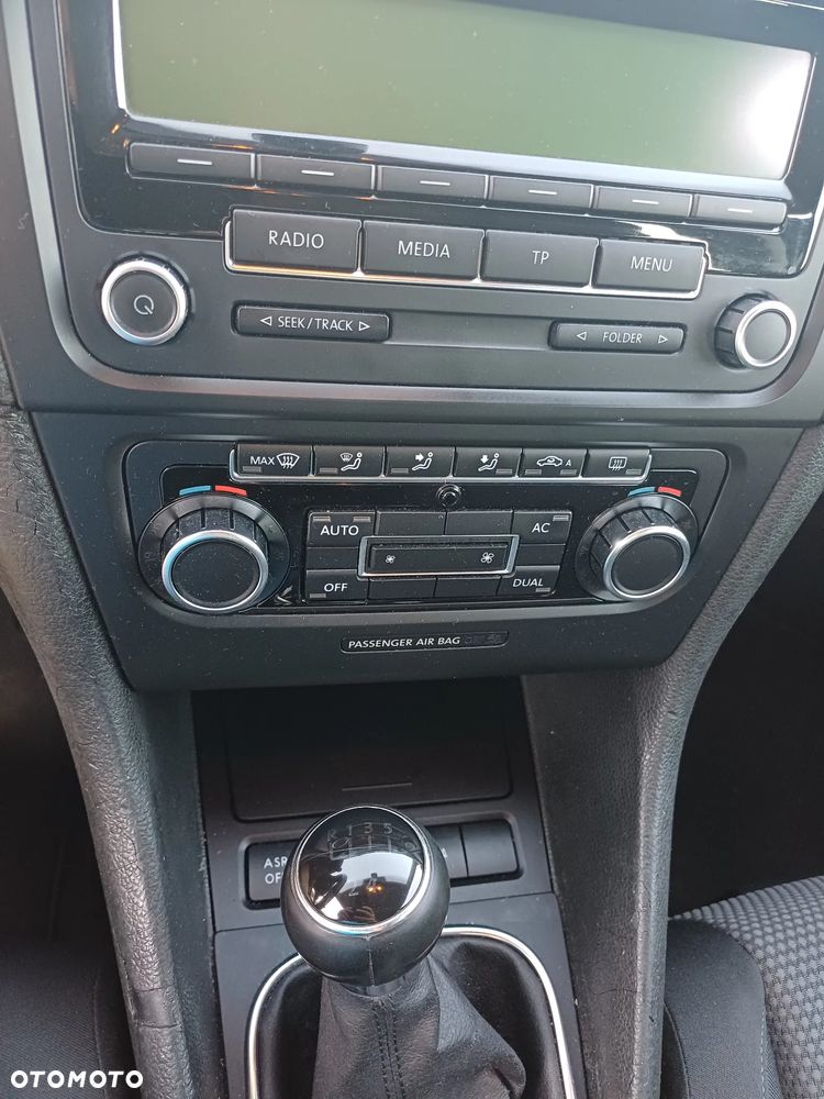 Volkswagen Golf 2.0 TDI DPF Comfortline - 10