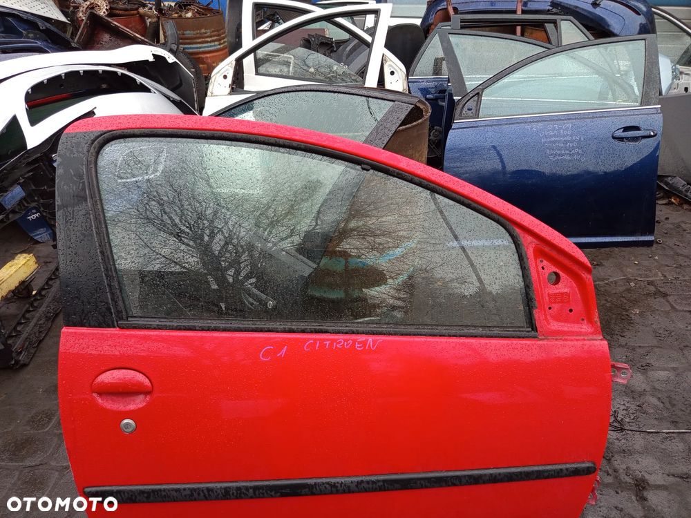 DRZWI PRAWE PRZEDNIE CITROEN C1 PEUGEOT 107 TOYOTA AYGO 3-DRZWI ZAMEK KLAMKA SZYBA PODNOŚNIK EL. - 3