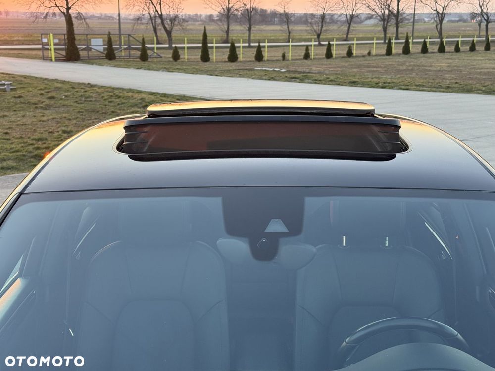 Porsche Macan Standard - 22