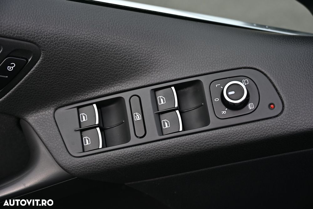 Volkswagen Tiguan 2.0 TDI 4Motion DSG Sport & Style - 11