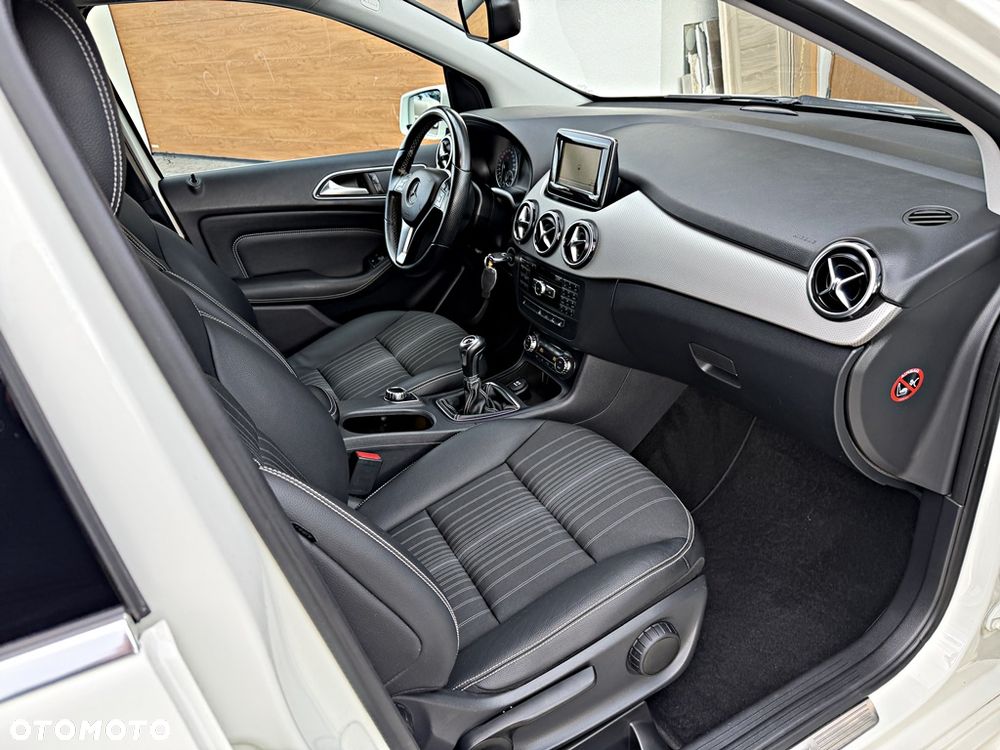 Mercedes-Benz Klasa B 200 BlueEFFICIENCY Edition 1 - 27
