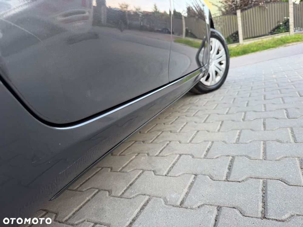Toyota Auris 1.6 VVT-i Executive - 21