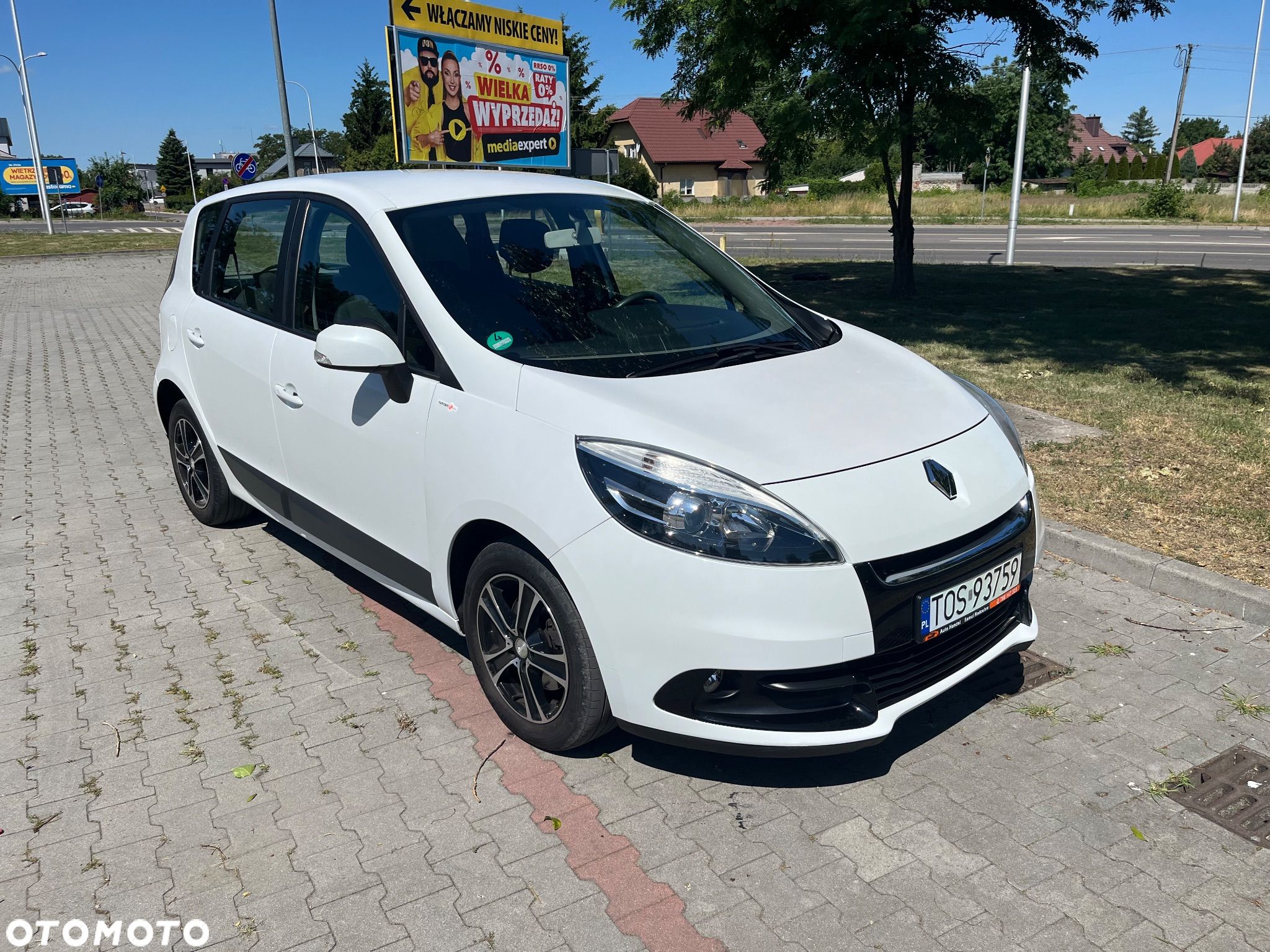 Renault Scenic 1.6 16V 110 TomTom Edition - 1