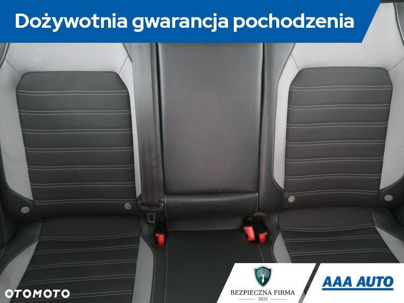 Volkswagen Jetta - 12