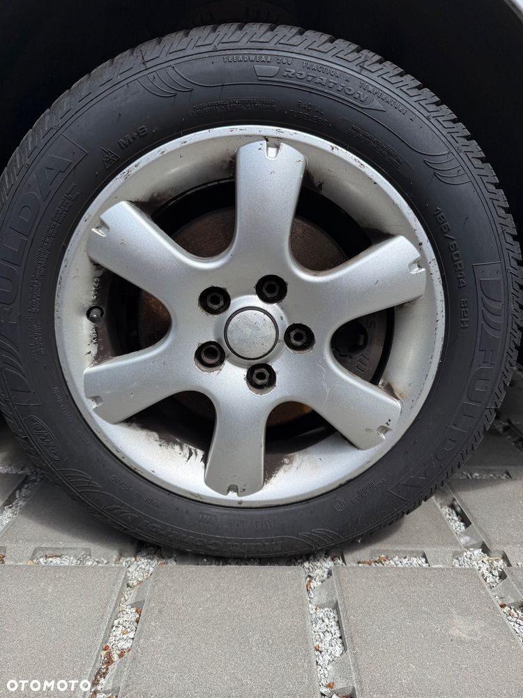 Volkswagen Polo 1.4 16V Comfortline - 15