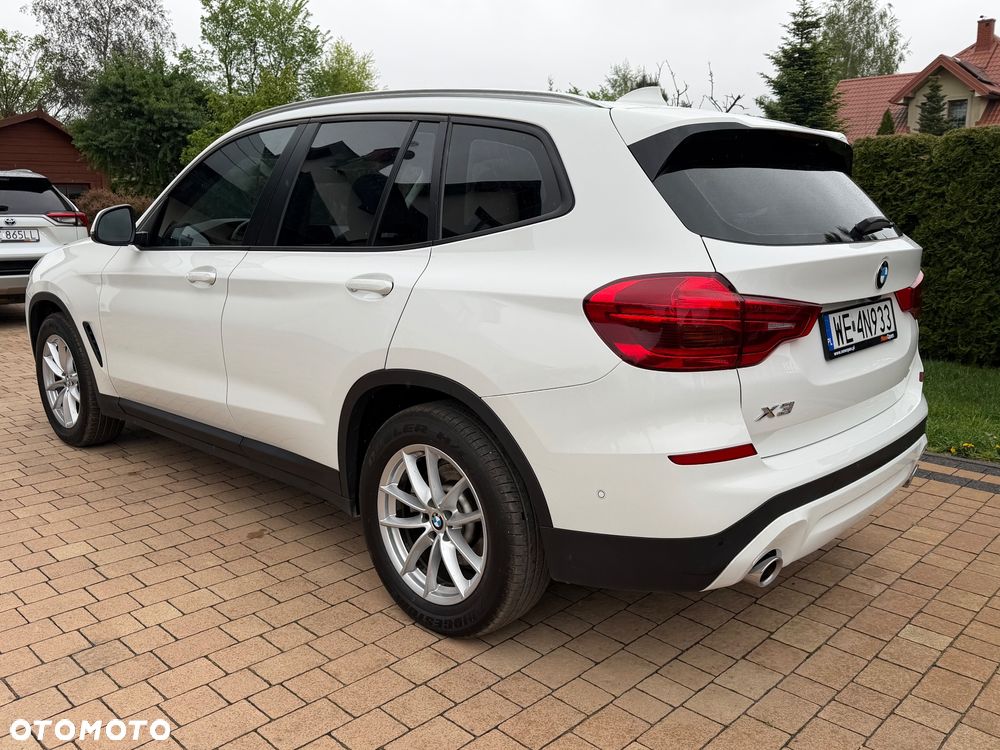 BMW X3 xDrive20i GPF Advantage - 4