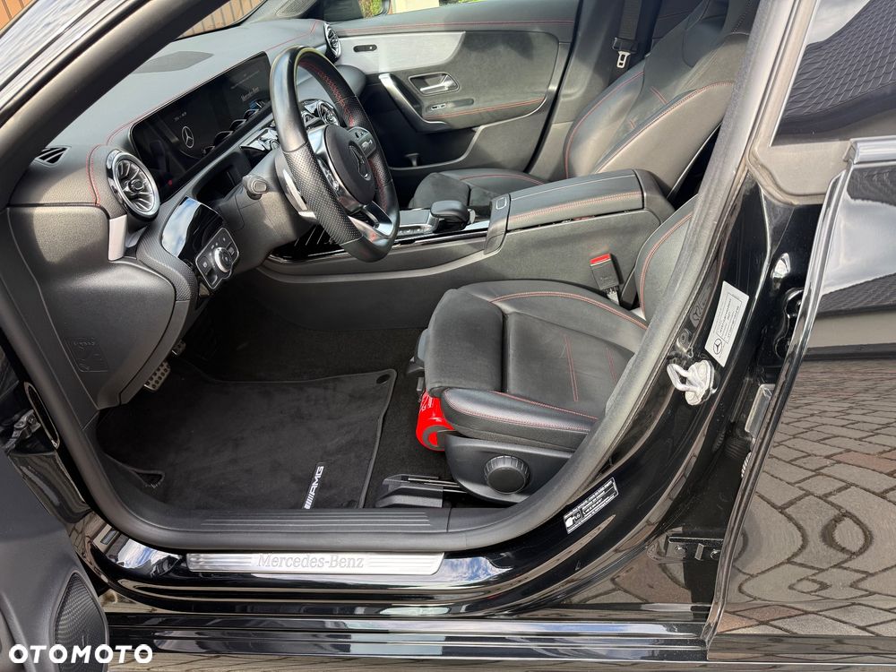Mercedes-Benz CLA 200 AMG Line 7G-DCT - 19
