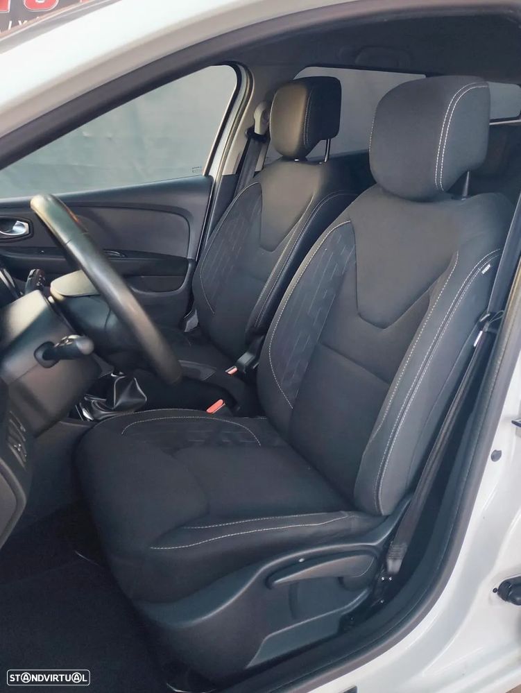 Renault Clio Sport Tourer - 6