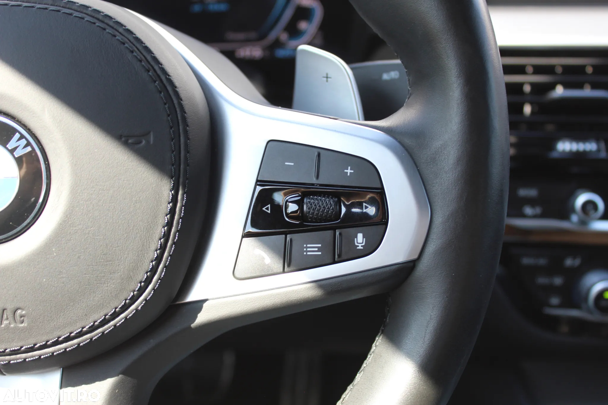 BMW Seria 5 530e xDrive AT PHEV - 16