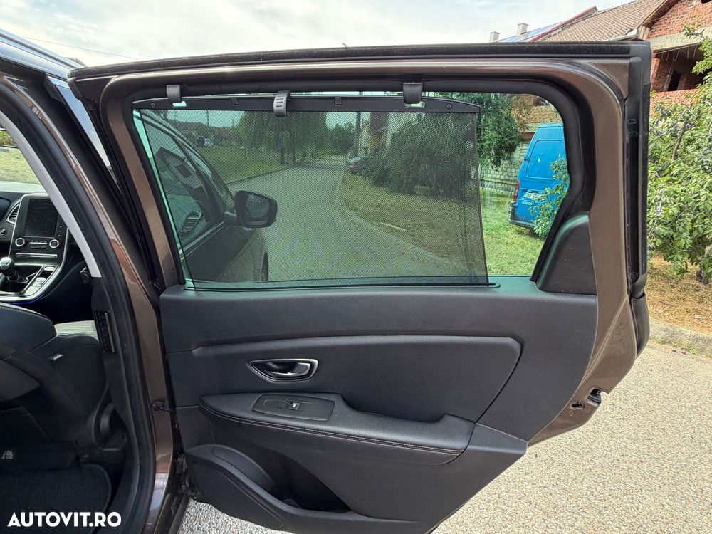 Renault Grand Scenic - 16