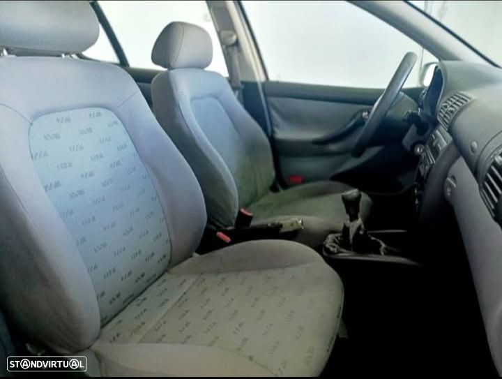 SEAT Leon 1.4 16V Confort - 8