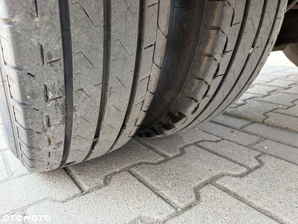 Iveco DAILY 72c18 Kontener 4,7m winda klima - 8